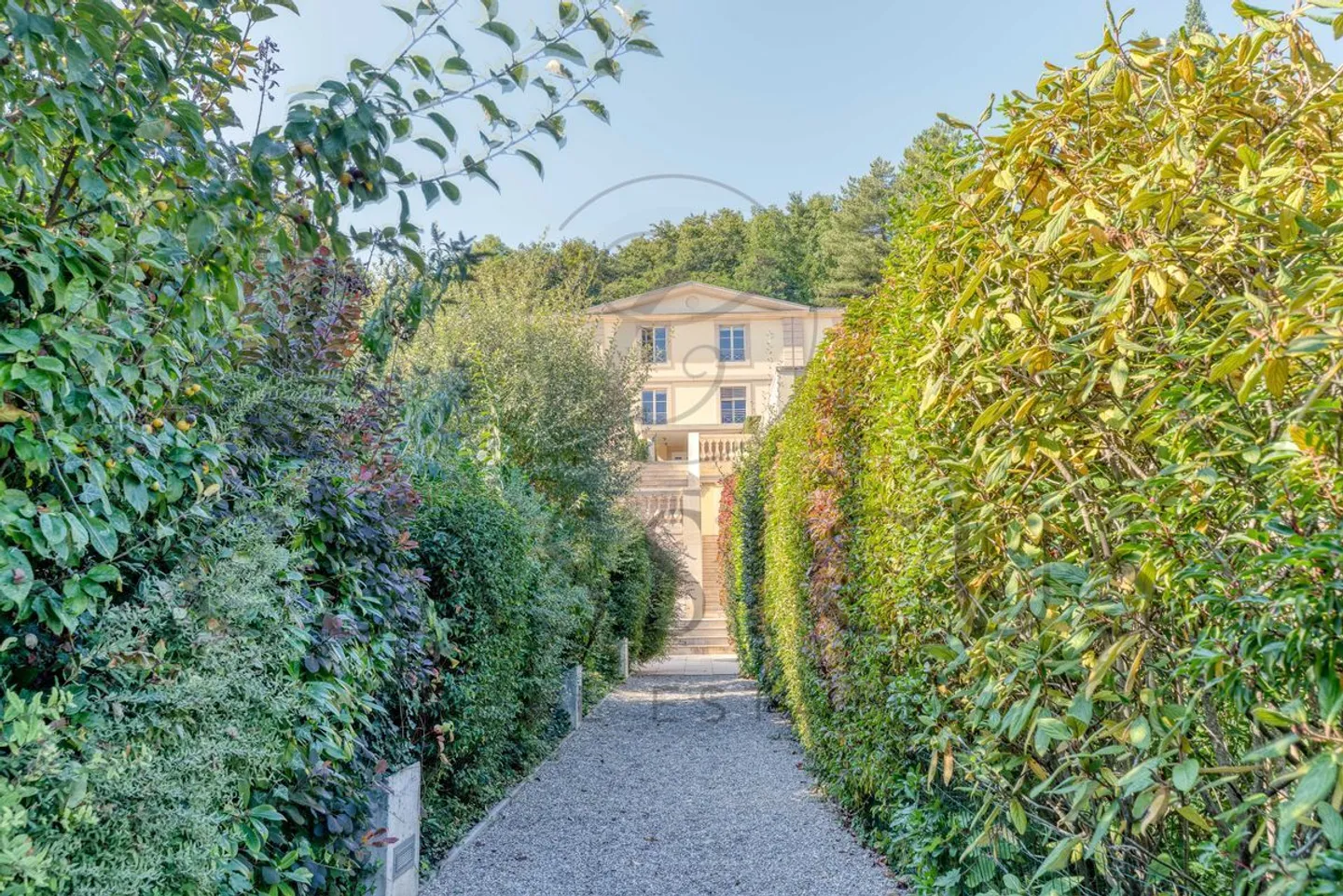 Außergewöhnliche Wohnung in absoluter Ruhe, im Herzen von Vandoeuvres - Foto 1 von 13