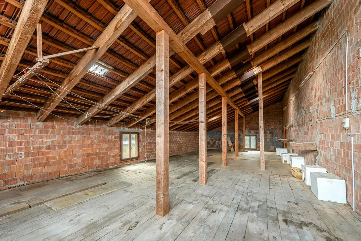 Hettenschwil: Casa residenziale di 5 stanze con parte commerciale e fienile - Foto 9 di 9