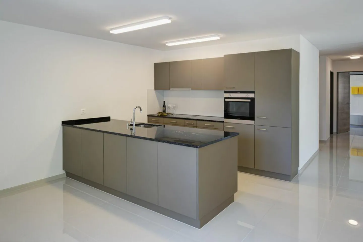Spacious 3.5-room apartment - Photo 2 of 6