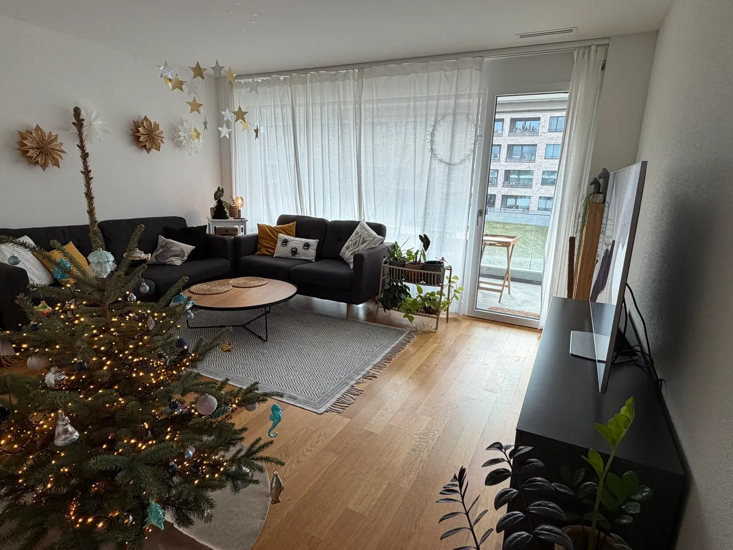 Modern Apartment by the Aare - Photo 1 of 10