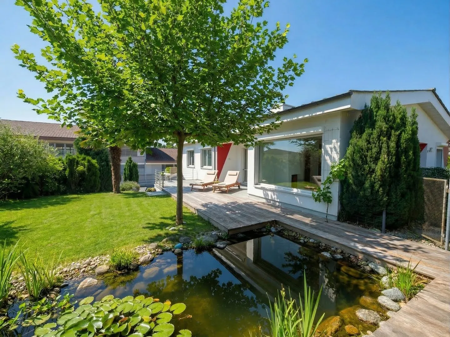 Maison individuelle avec beaucoup de potentiel - Photo 12 sur 13