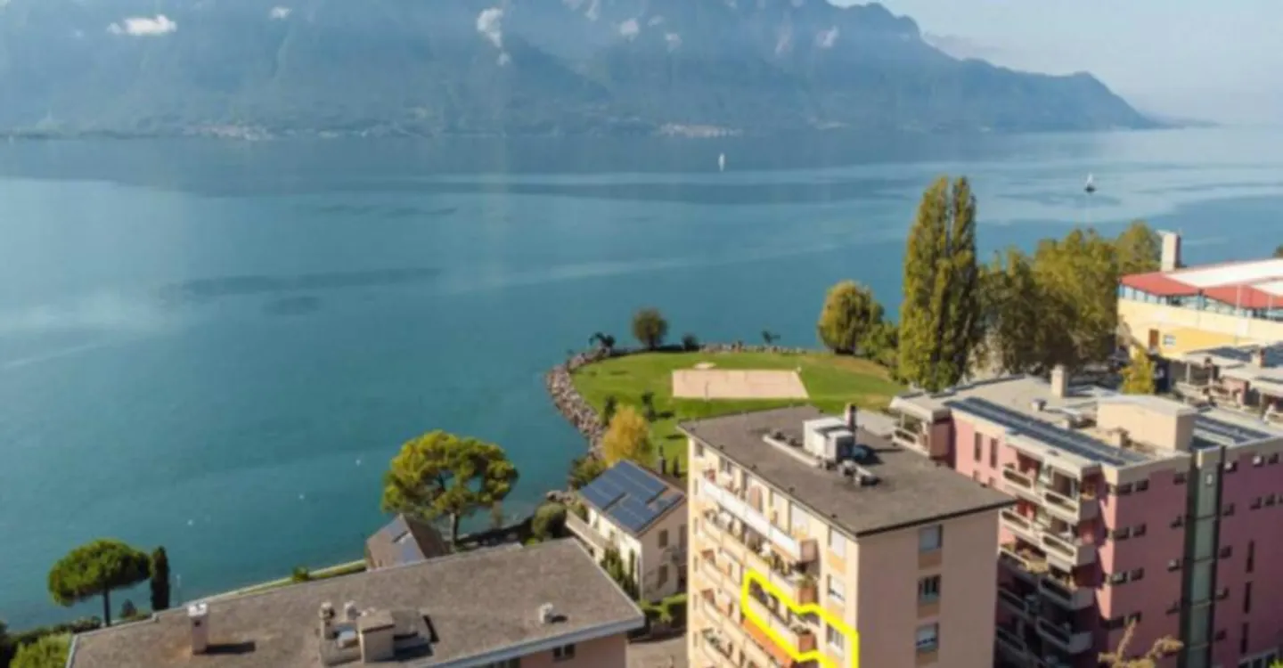 Appartamento ristrutturato vista lago - Foto 1 di 10