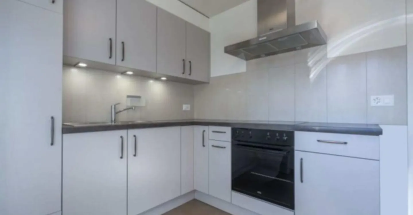 Appartamento ristrutturato vista lago - Foto 6 di 10