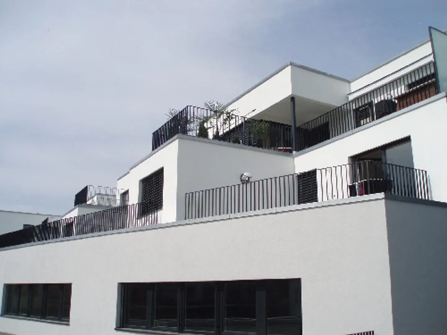 Au centre-ville avec une grande terrasse ! - Photo 2 sur 8