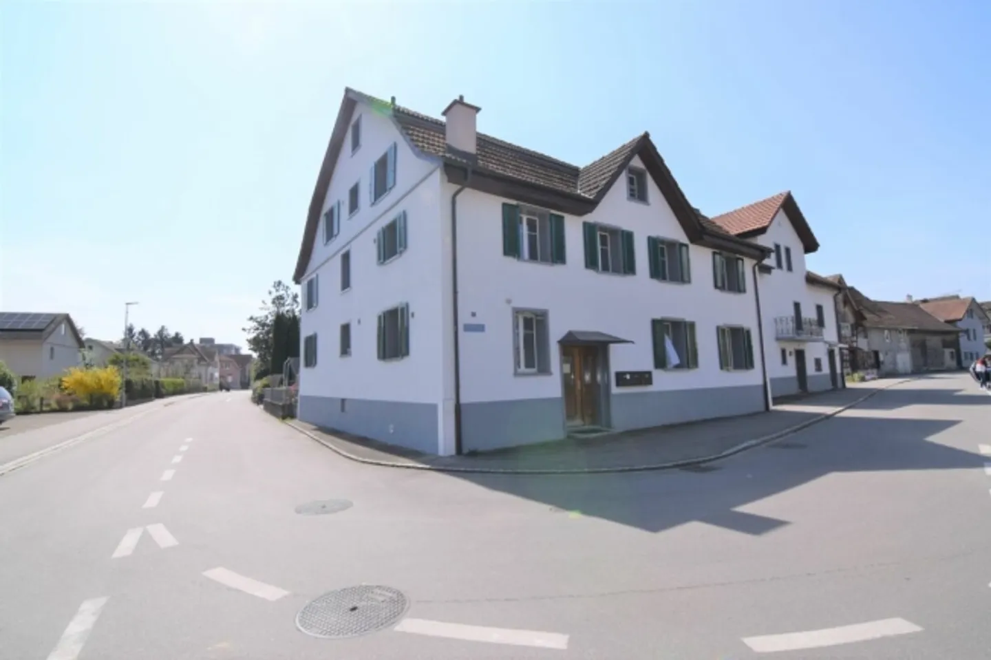 «Attraktive Kapitalanlage mit zwei vollvermieteten Mehrfamilienhäusern» - Foto 1 von 12