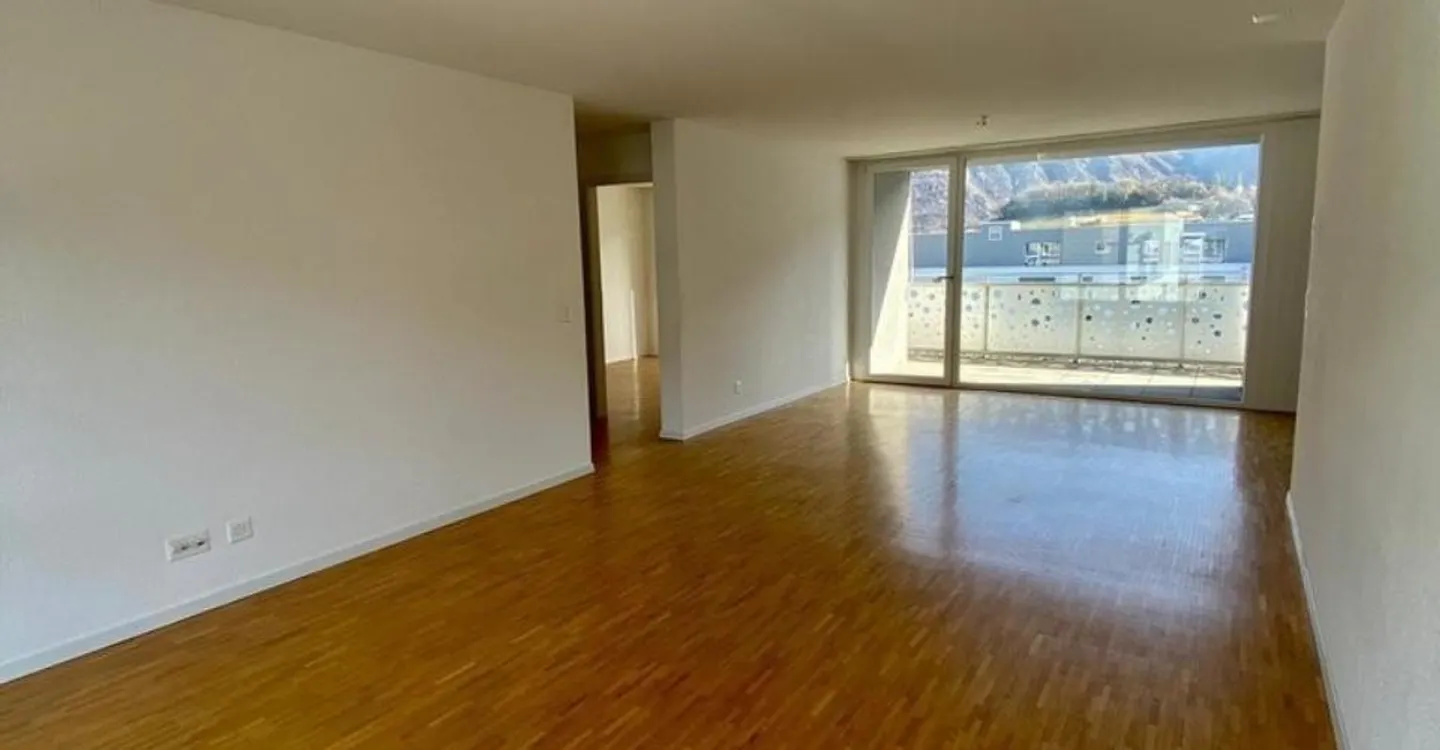 Zu ergreifen! Wunderschöne Wohnung in der Nähe des Stadtzentrums von Sierre! - Foto 2 von 8