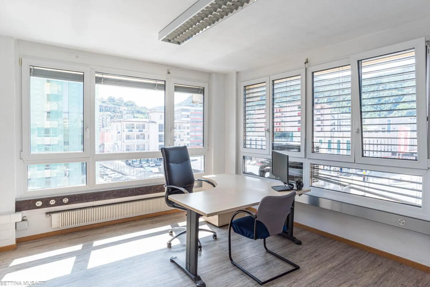 Ufficio luminoso a Chiasso - Foto 2 di 8