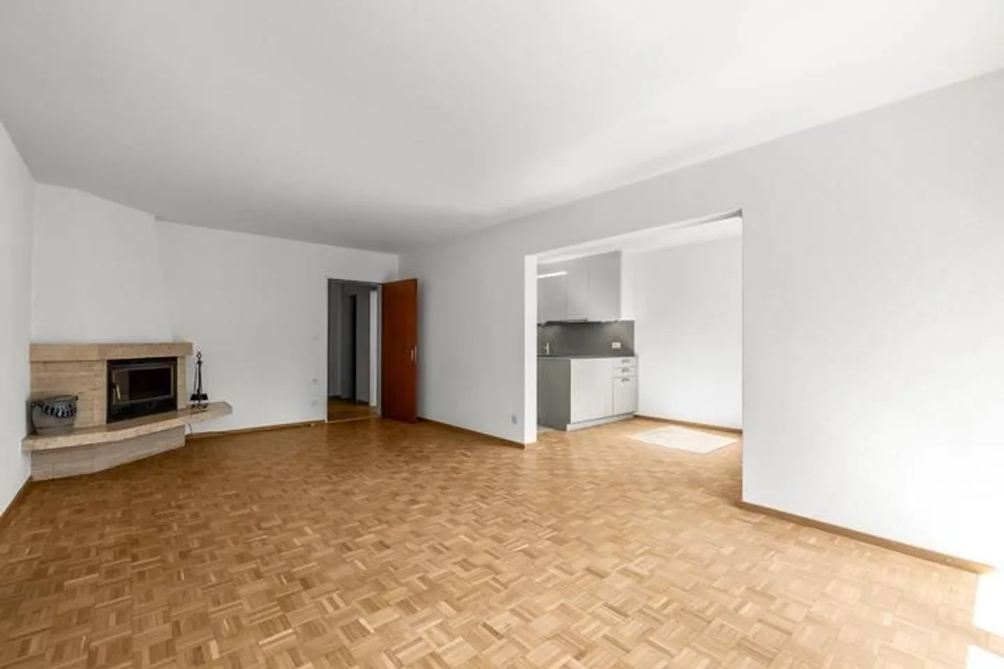 Appartement spacieux avec terrasse - Photo 4 sur 9