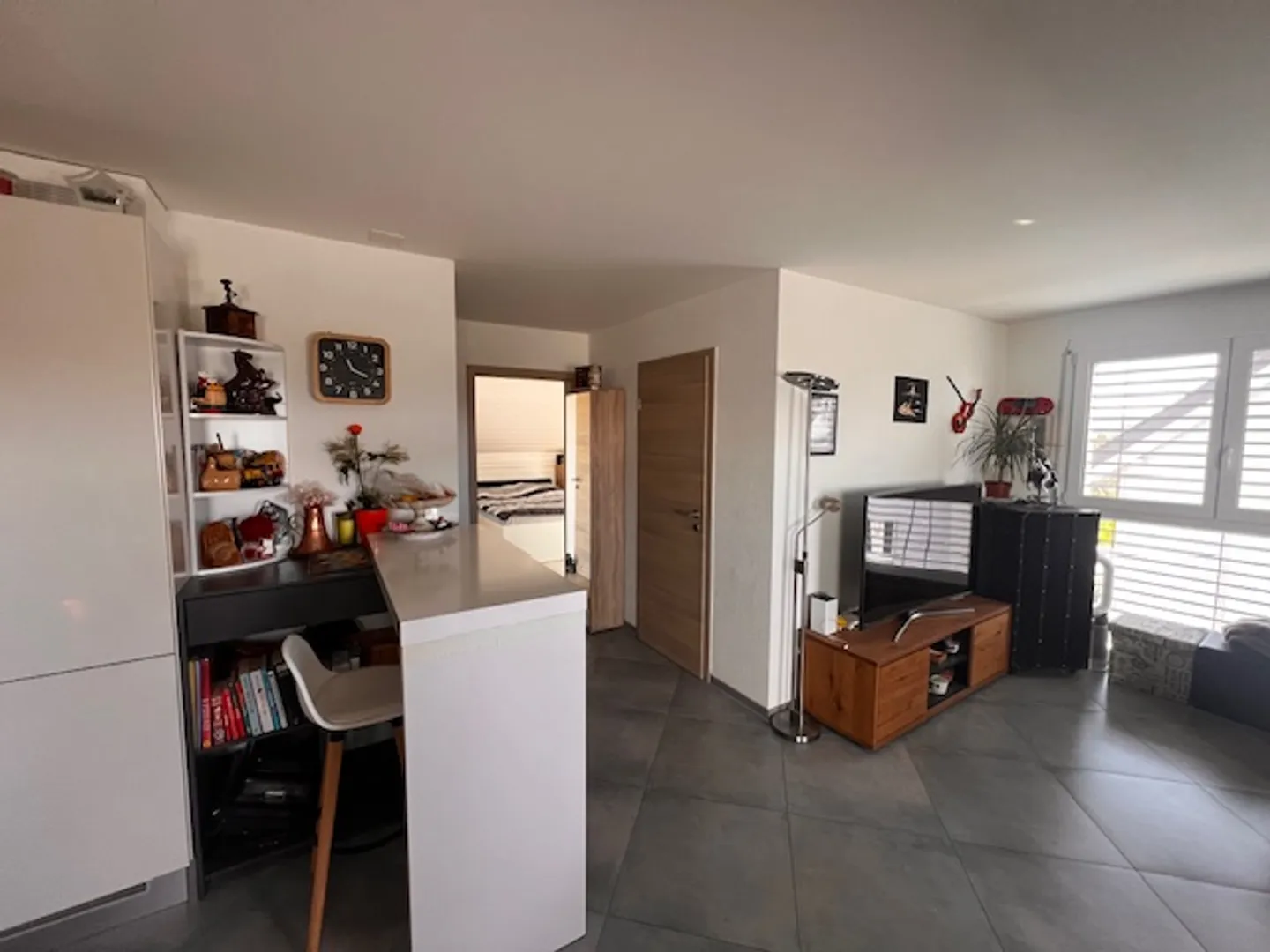 Appartement quasi neuf in Attika mit Terrasse in Villars-le-Terroir - Foto 6 von 14