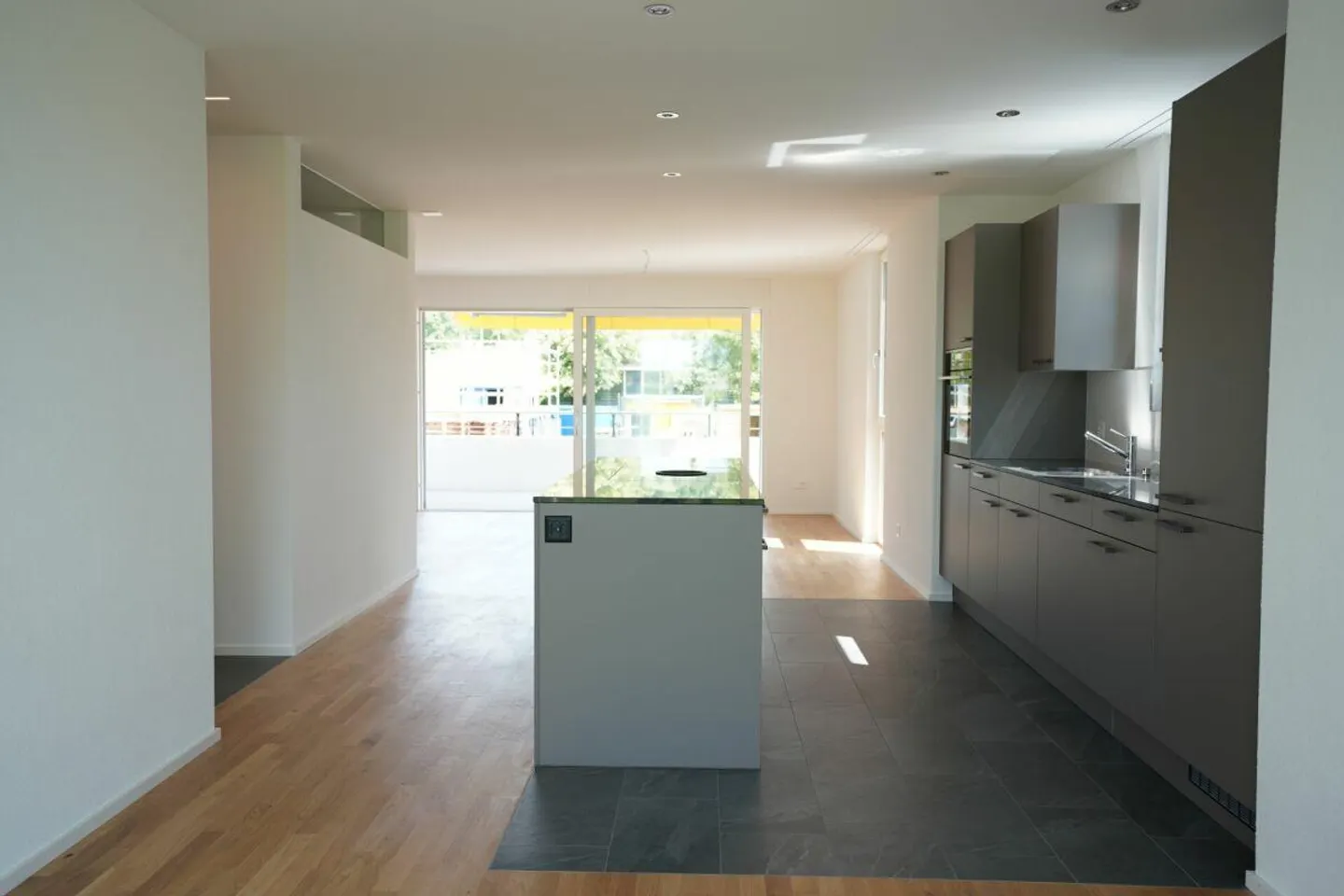 Moderne 4.5-Zimmerwohnung - Foto 8 von 24