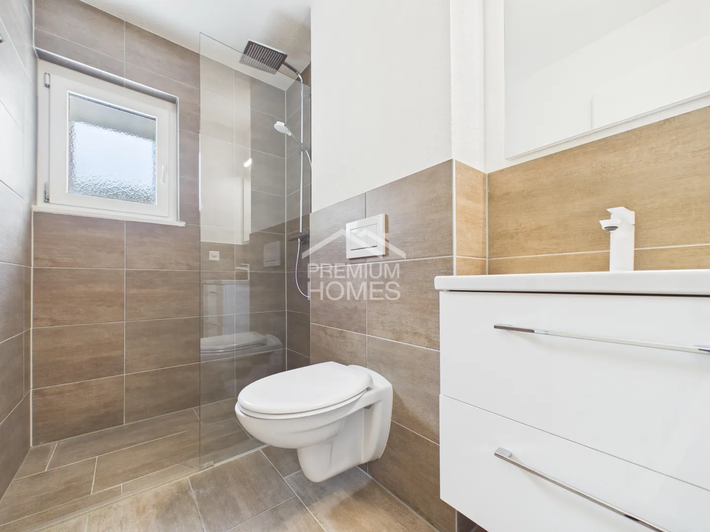 Maison multifamiliale bien entretenue en très bon état - Photo 6 sur 8