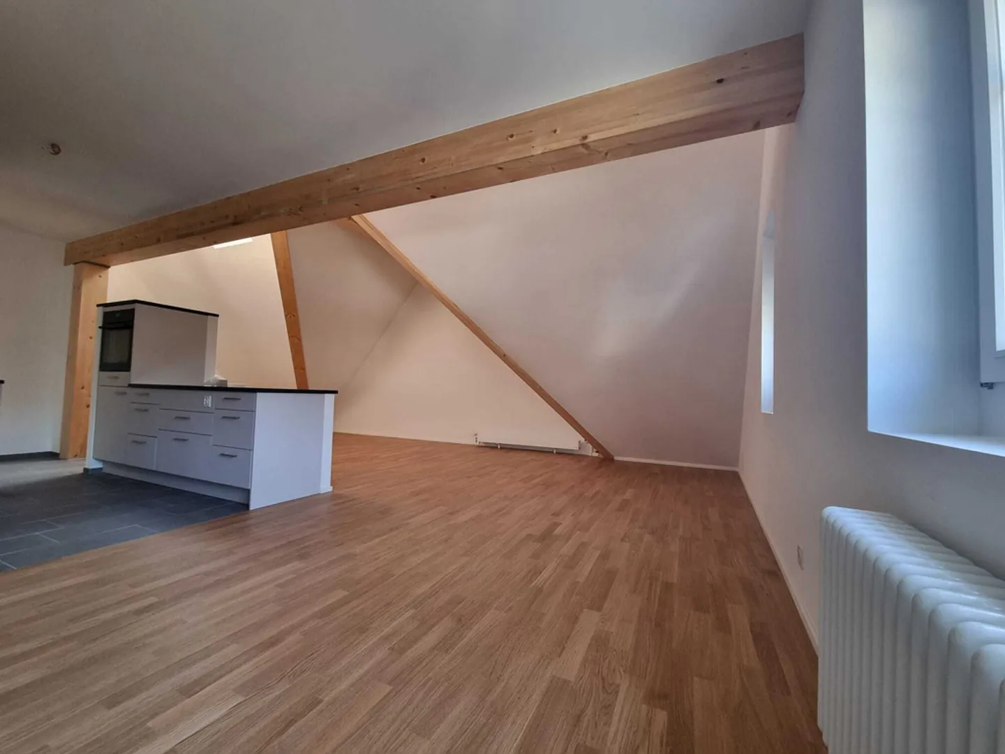 First rental after renovation: Charming apartment with gallery floor - Photo 4 of 10