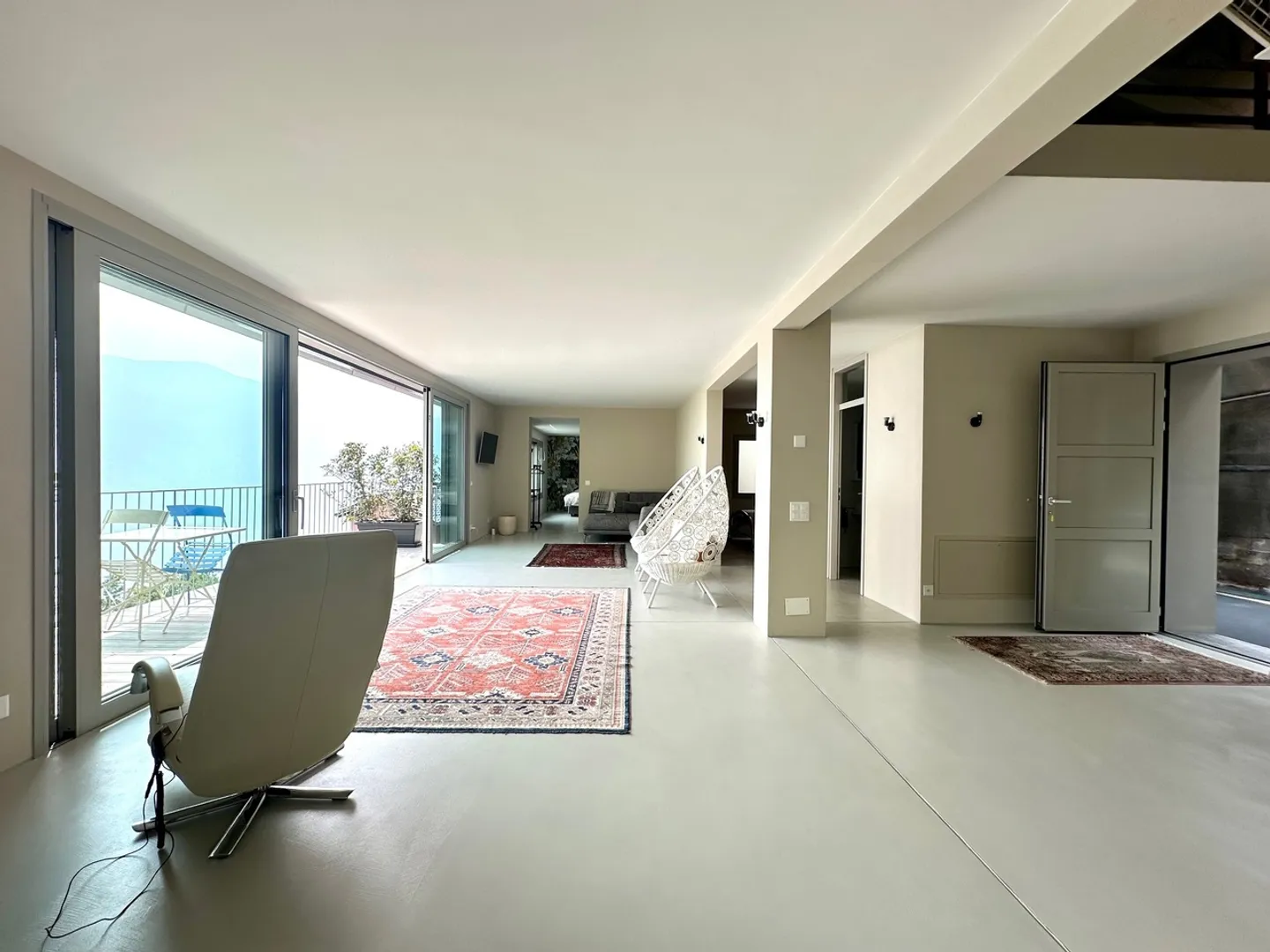 Appartement moderne avec vue spectaculaire à Ronco sopra Ascona - Photo 5 sur 18