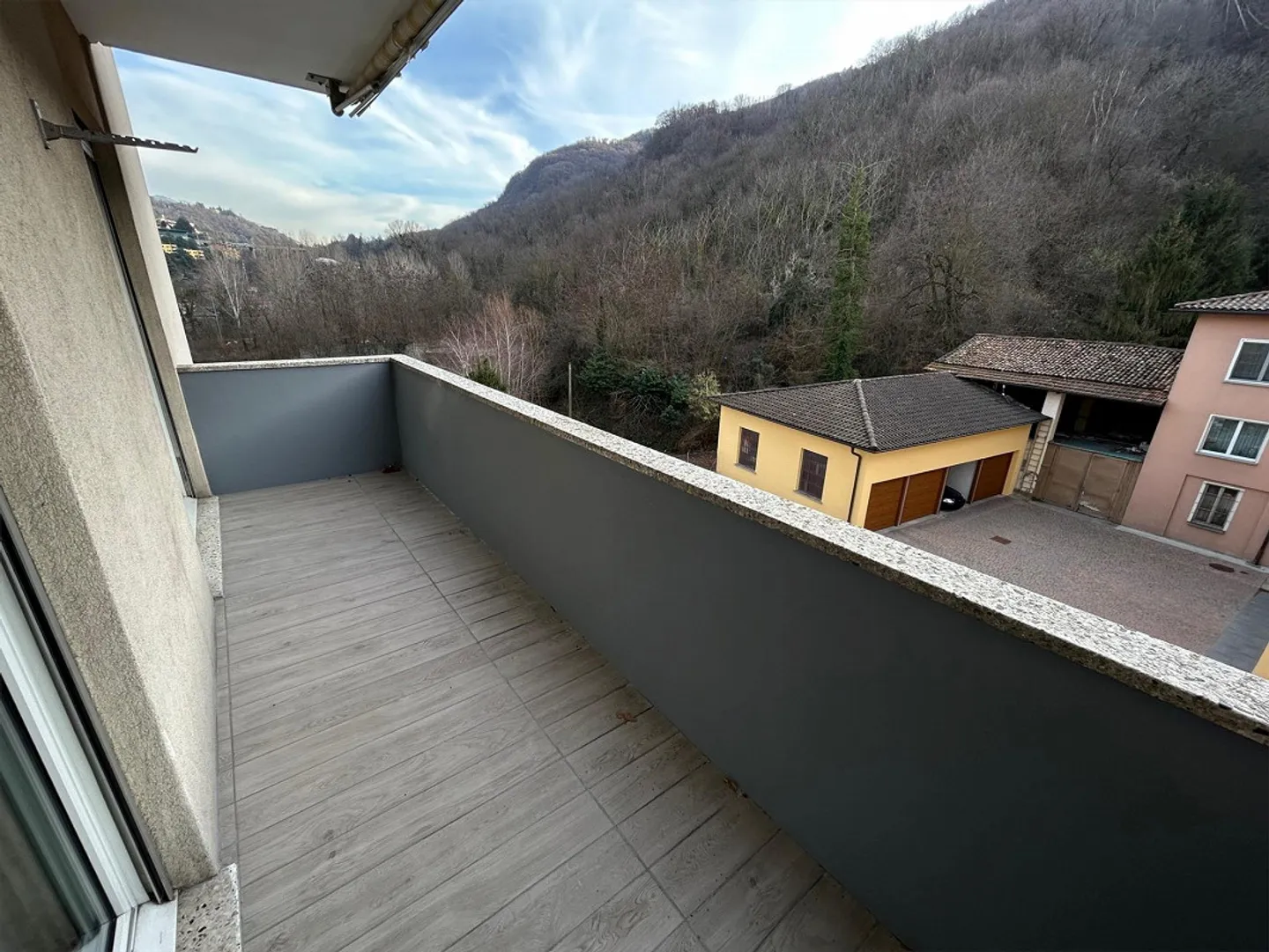Fino a 3 mesi gratuiti 2.5 camere ristrutturate a Chiasso - Foto 9 di 10