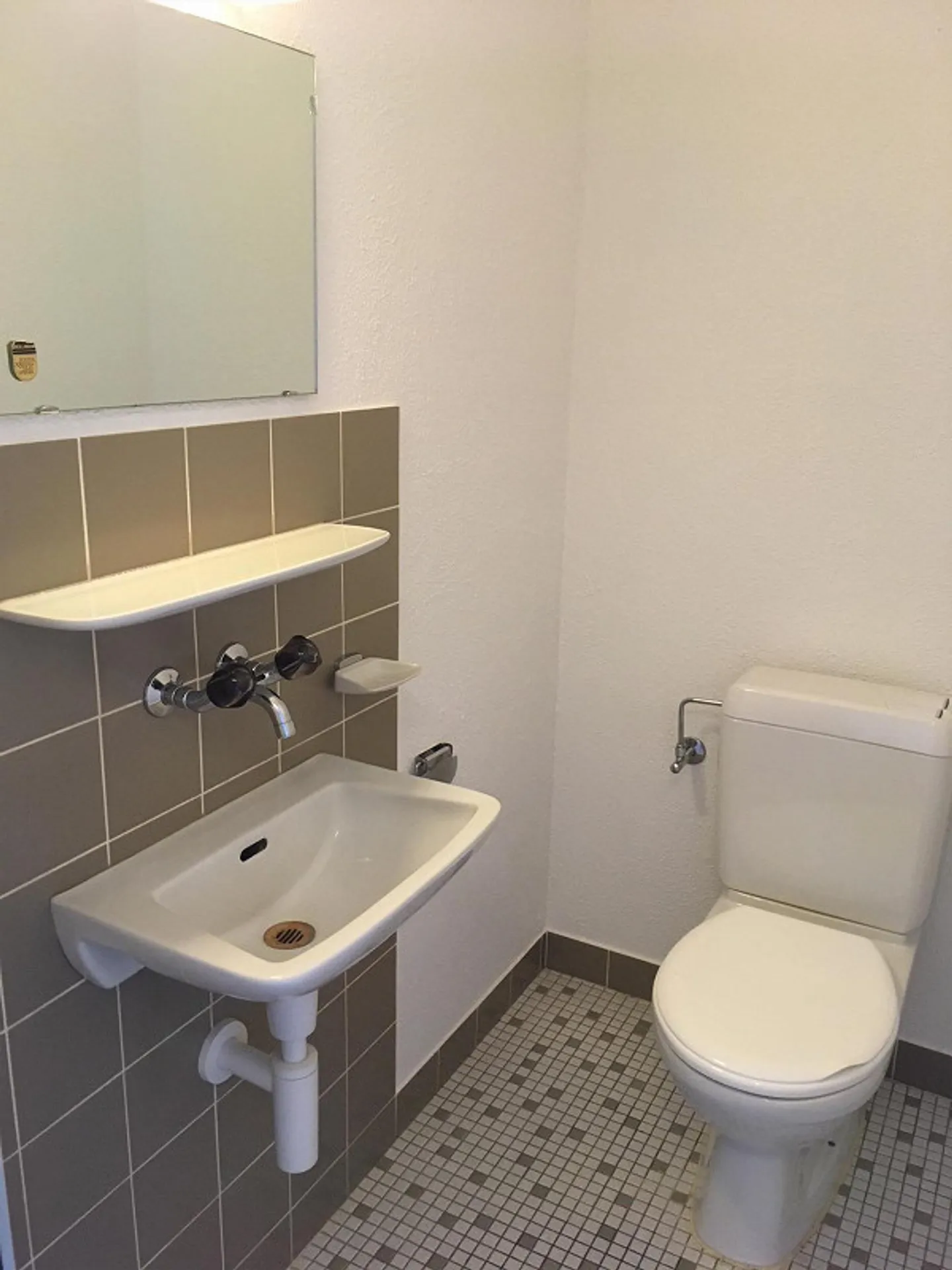 Zentrale und gemütliche 3.5 Zimmerwohnung zu vermieten! - Foto 5 von 8