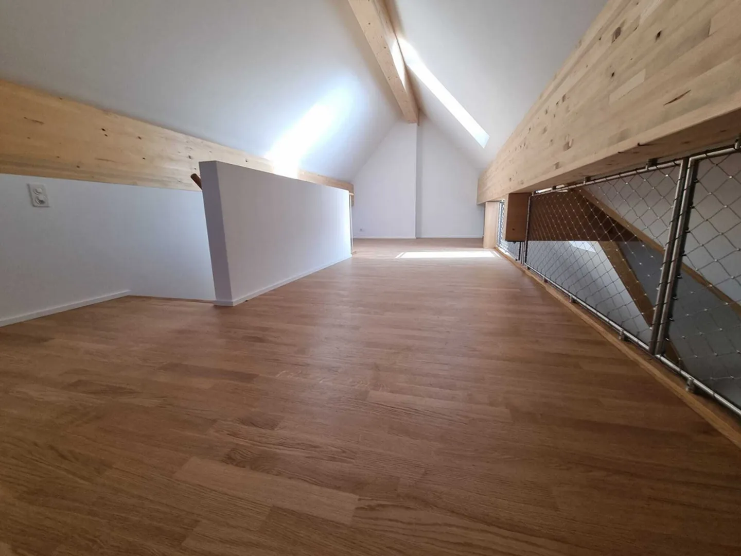 First rental after renovation: Charming apartment with gallery floor - Photo 7 of 10