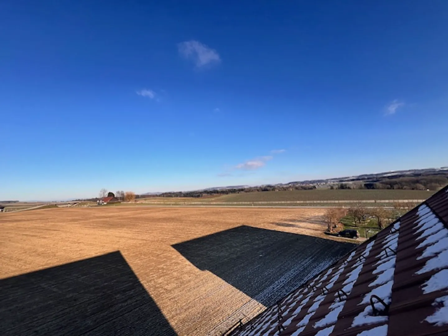 Appartement quasi neuf in Attika mit Terrasse in Villars-le-Terroir - Foto 14 von 14
