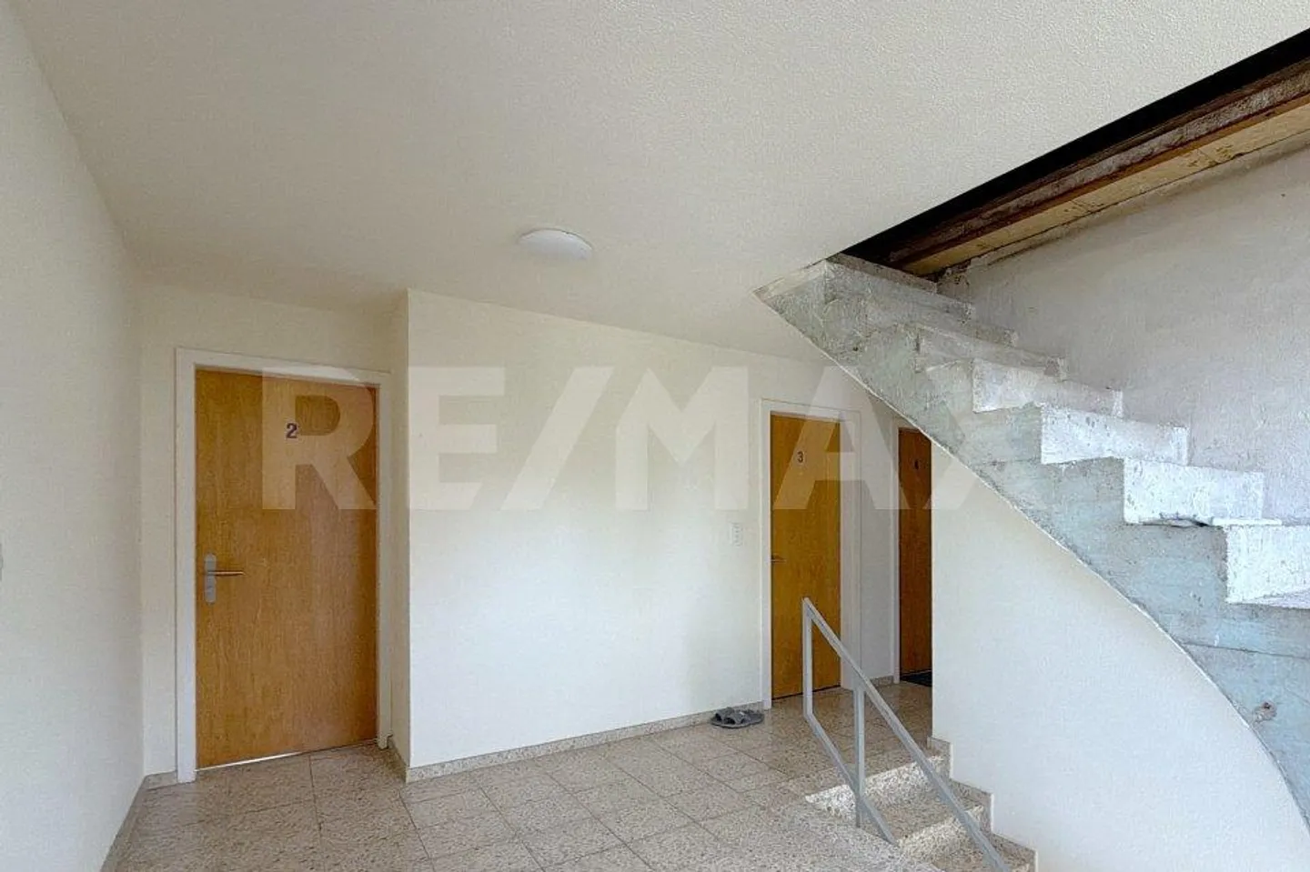 Investment property with potential – Detached multi-family house near B... - Photo 6 of 13
