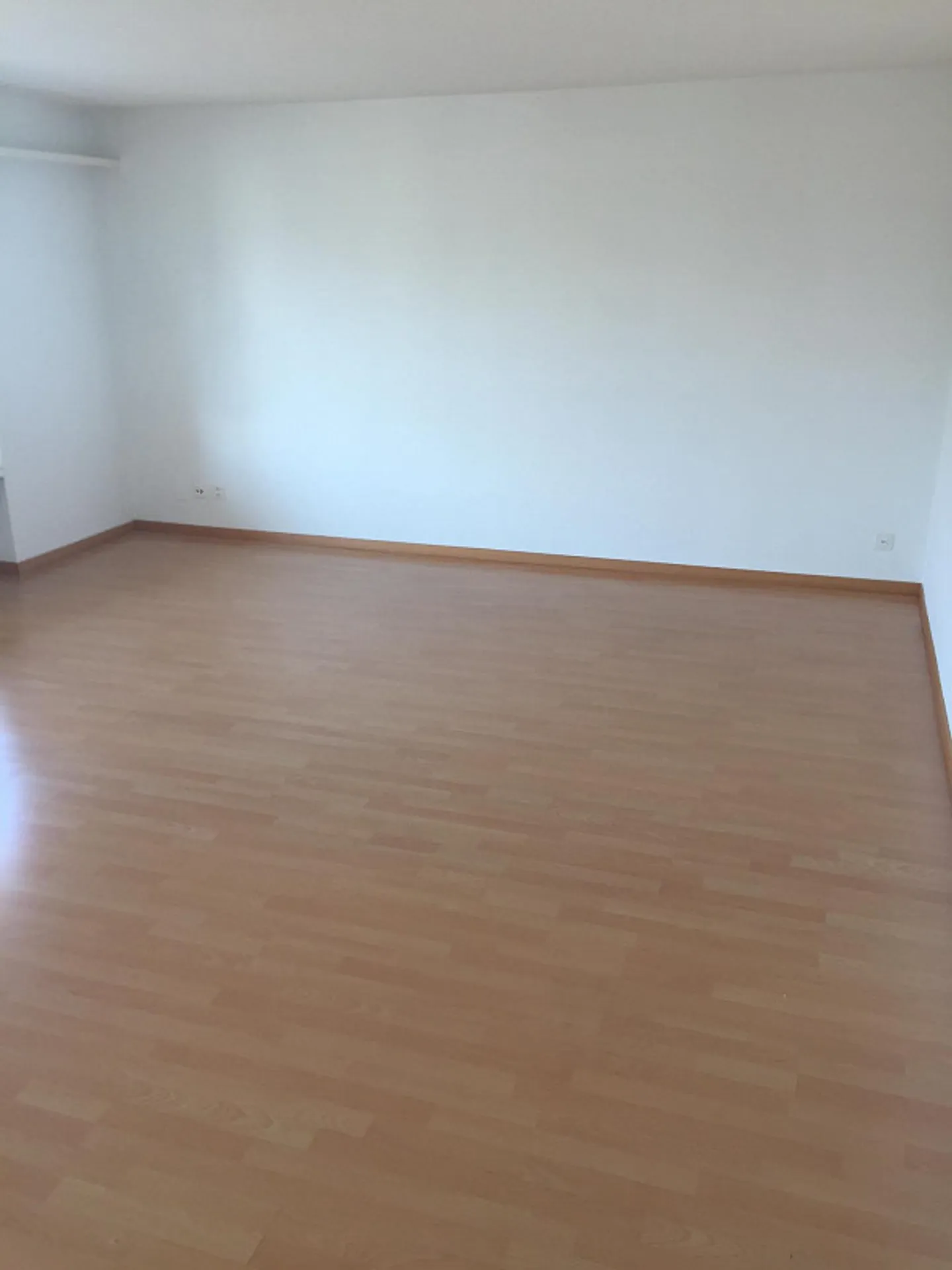 Zentrale und gemütliche 3.5 Zimmerwohnung zu vermieten! - Foto 8 von 8