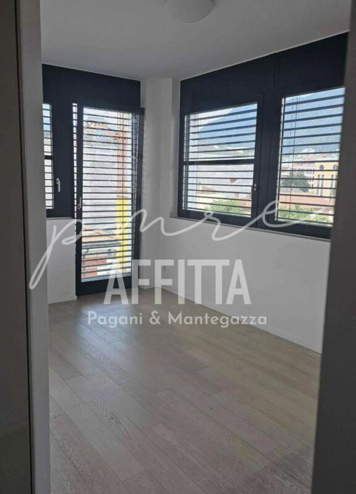 LUGANO | 3,5 LOCALI MODERNI | A DISTANZA A PIEDI DAL CENTRO - Foto 3 di 5