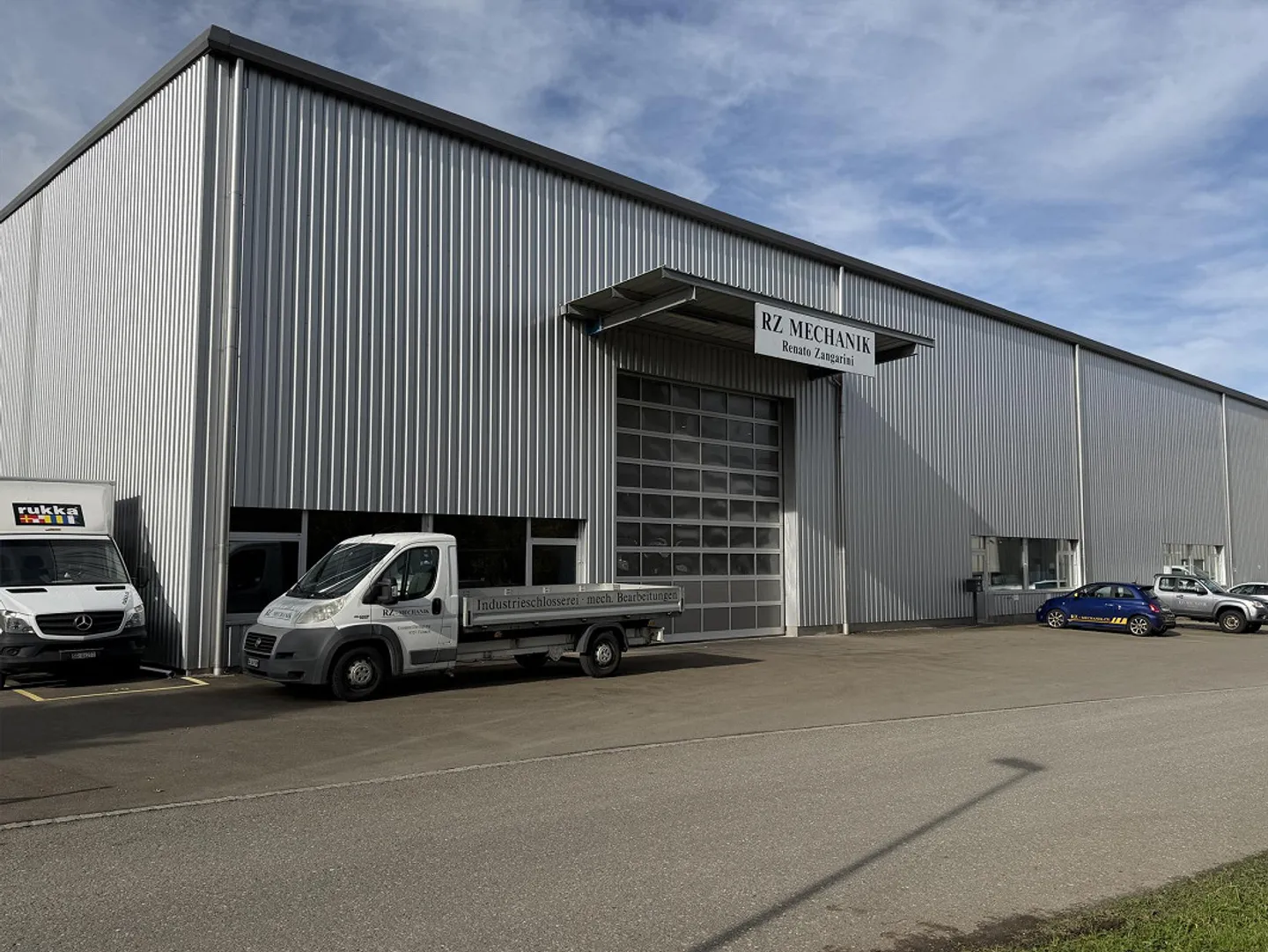 Hall industriel/commercial - Photo 2 sur 7