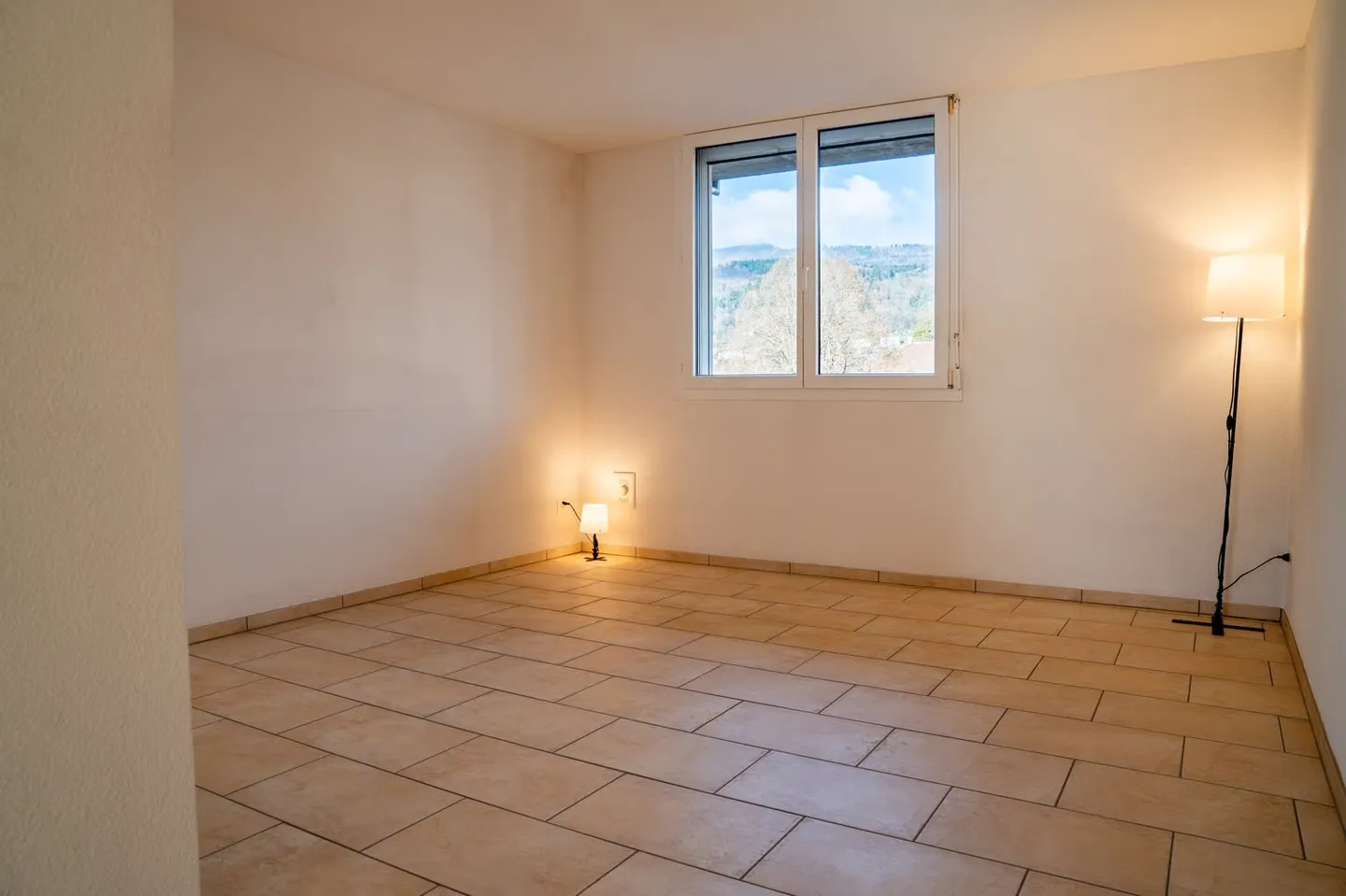 Modern 4.5-room apartment with Jura view in Biel - Photo 8 of 19