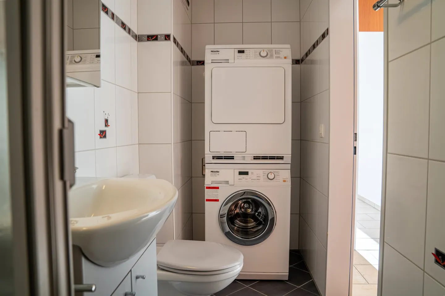 Modern 4.5-room apartment with Jura view in Biel - Photo 12 of 19