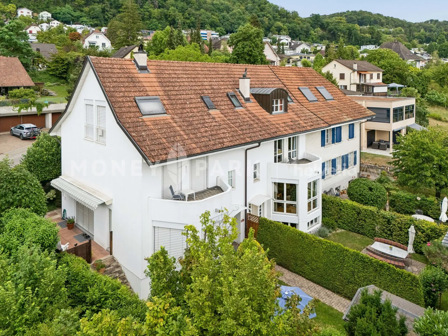 Attractive 5.5-room terraced house in a family-friendly location - Photo 1 of 15