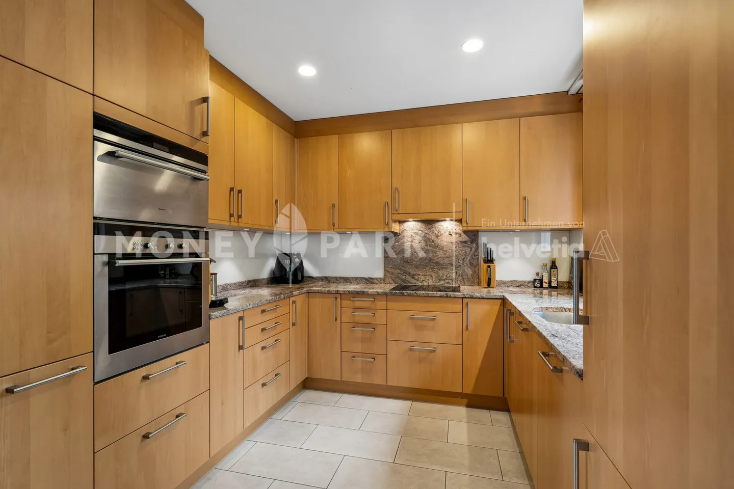 Attractive 5.5-room terraced house in a family-friendly location - Photo 3 of 15