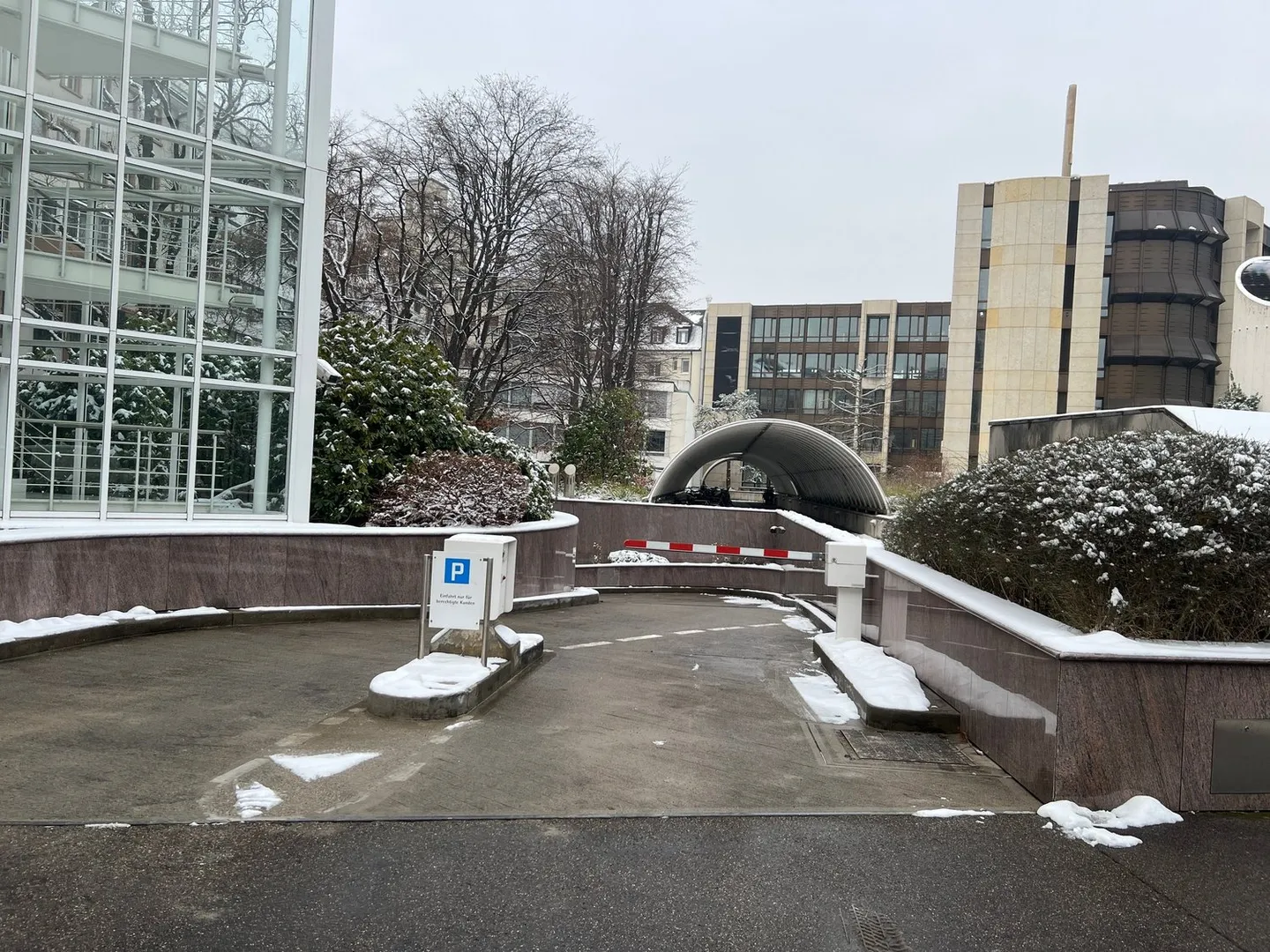 Grosse Büroflächen zu vermieten an bester Citylage beim Aeschenplatz - Foto 13 von 14