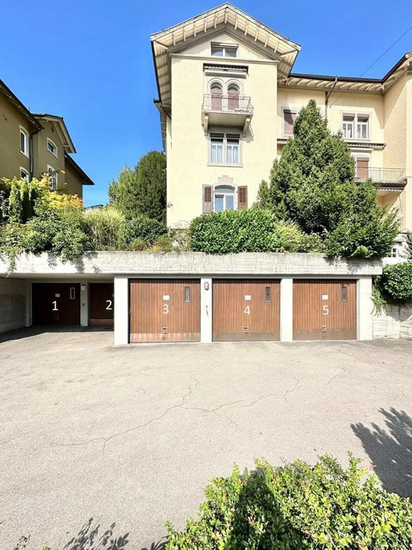 Garage in una posizione centrale - vicino all'Università di San Gallo - Foto 2 di 3