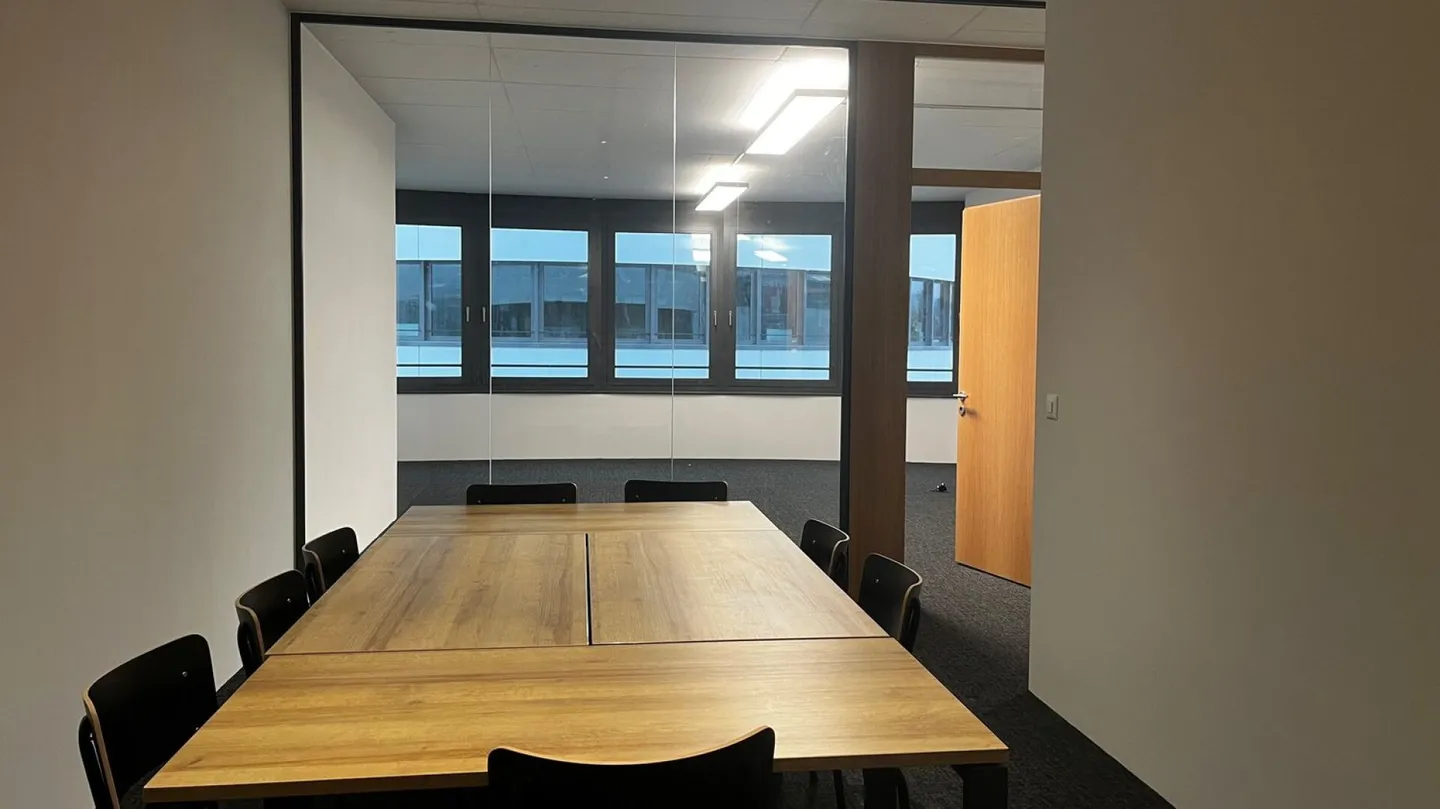 Uffici completamente attrezzati con elevato standard di finitura - Foto 7 di 8