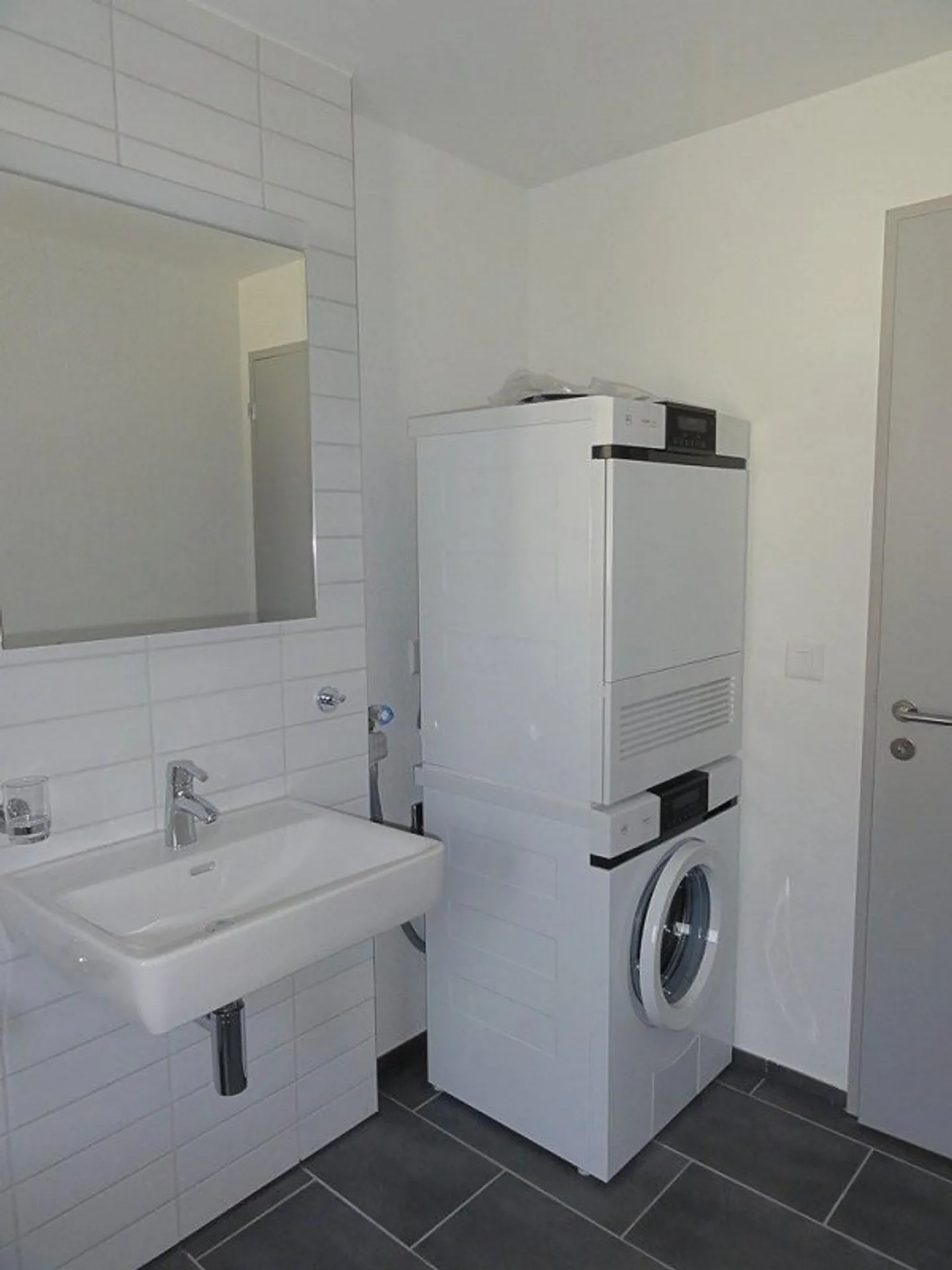 Cercasi nuovo inquilino per un appartamento attico attraente con terrazza! - Foto 5 di 10