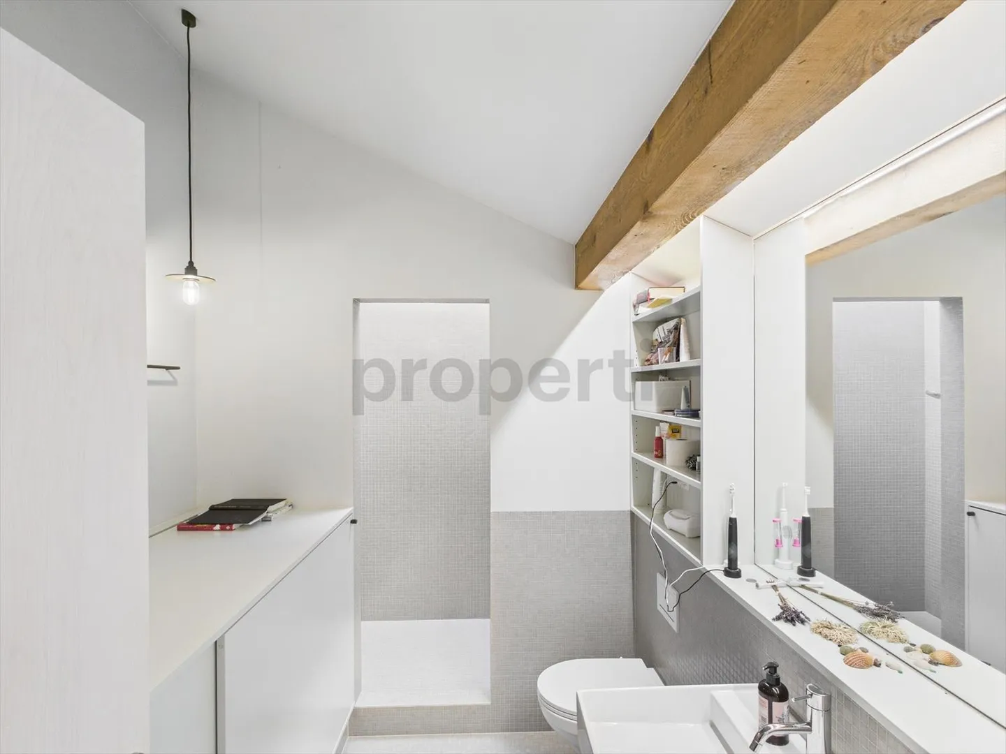 Appartamento su due livelli con vista panoramica sul Bruderholz - Foto 9 di 11