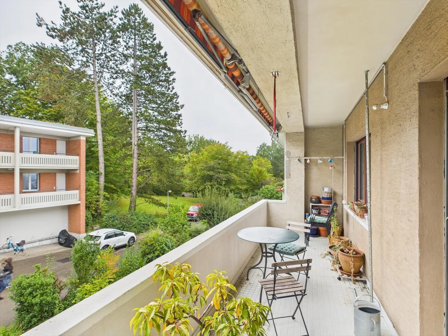 Appartamento su due livelli con vista panoramica sul Bruderholz - Foto 10 di 11
