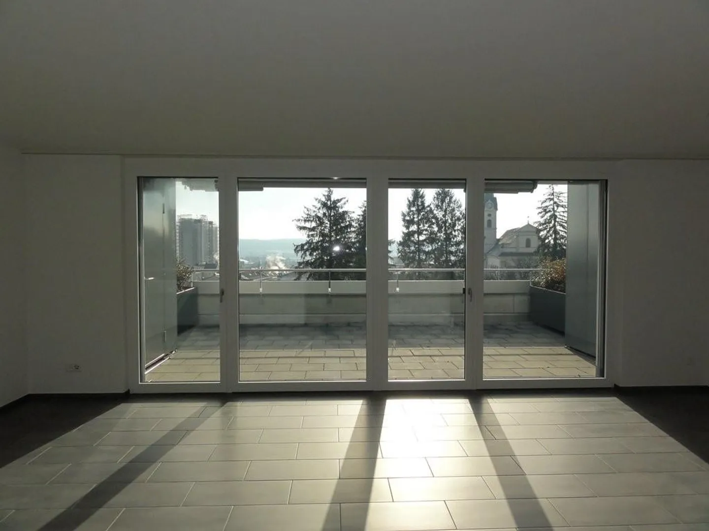 Cercasi nuovo inquilino per un appartamento attico attraente con terrazza! - Foto 7 di 10