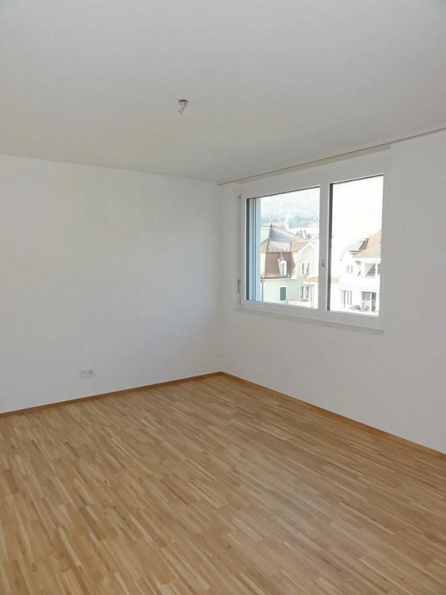 Cercasi nuovo inquilino per un appartamento attico attraente con terrazza! - Foto 8 di 10