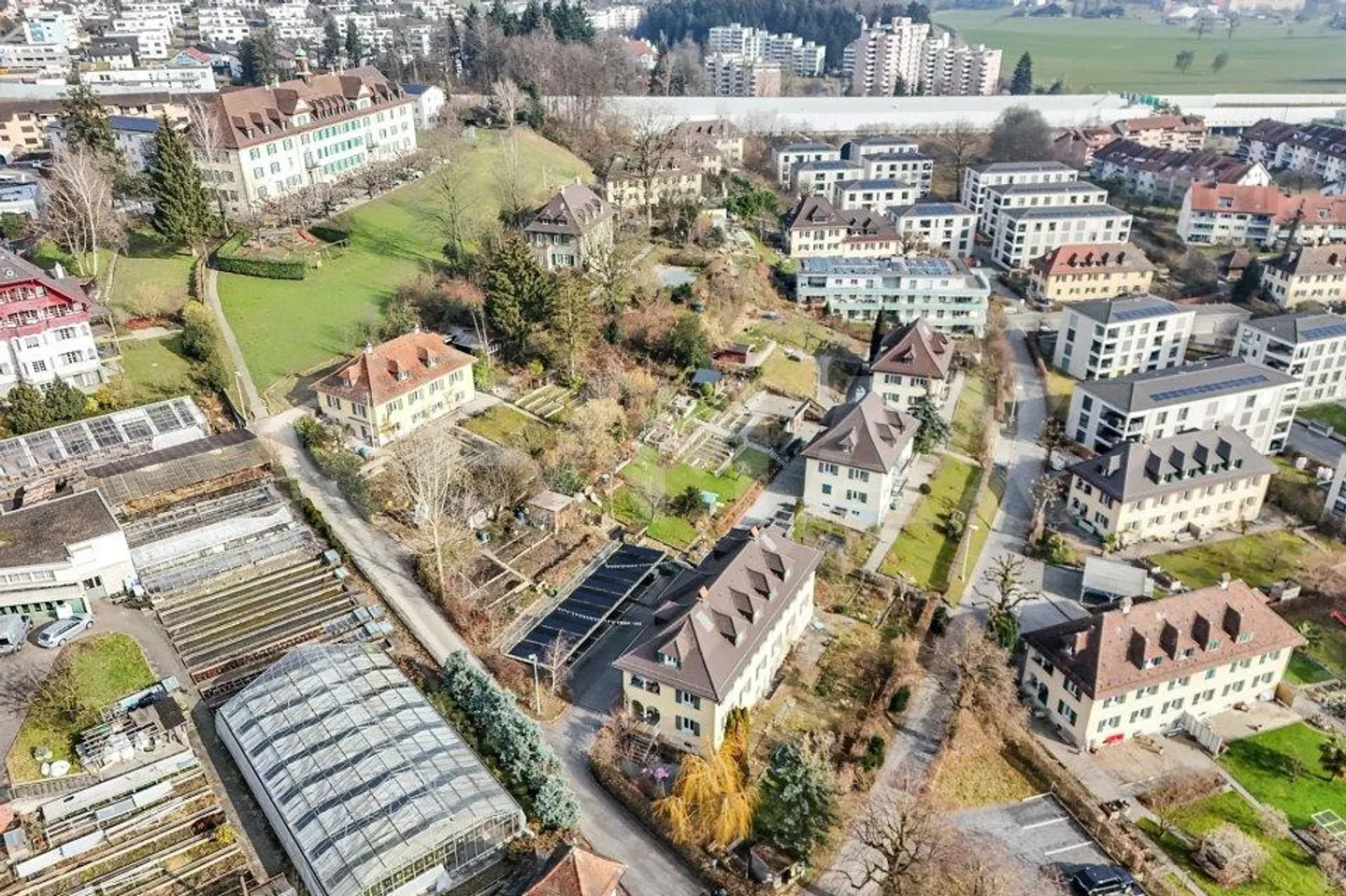 Terreno edificabile con potenziale di sviluppo in una posizione da sogno - Foto 3 di 4
