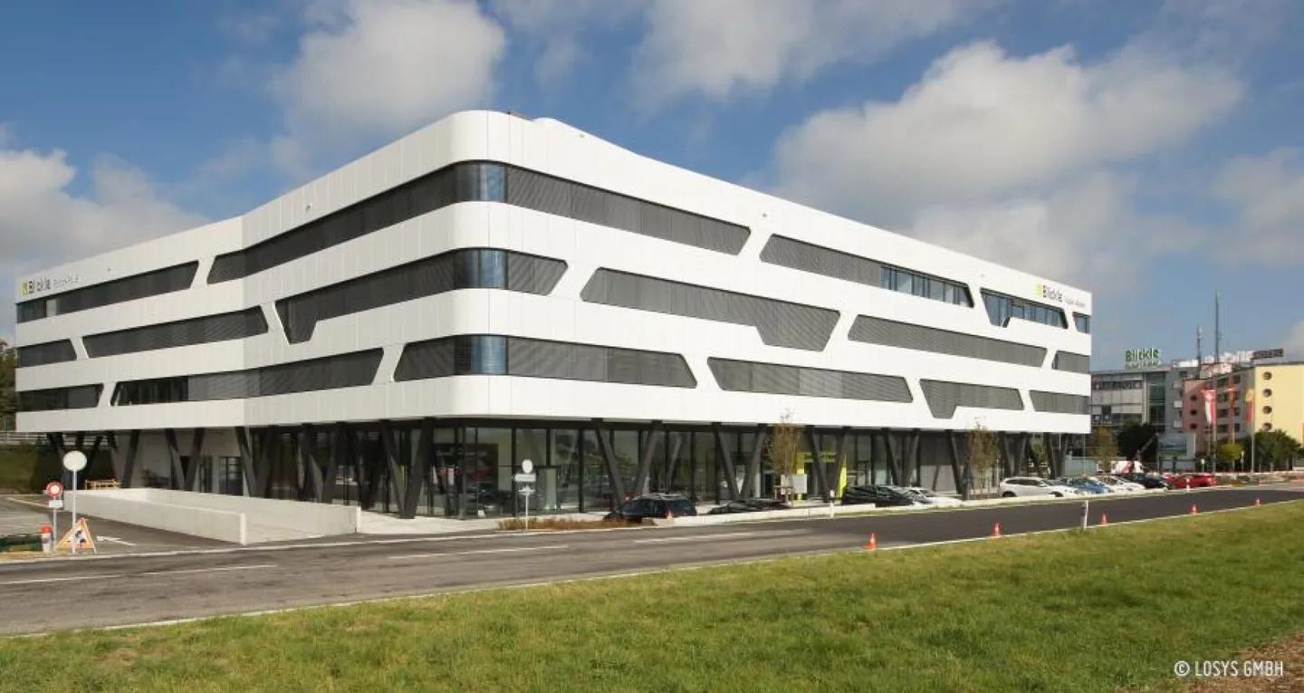 Condivisione ufficio di circa 45 m2 - 5 postazioni di lavoro - Foto 1 di 1