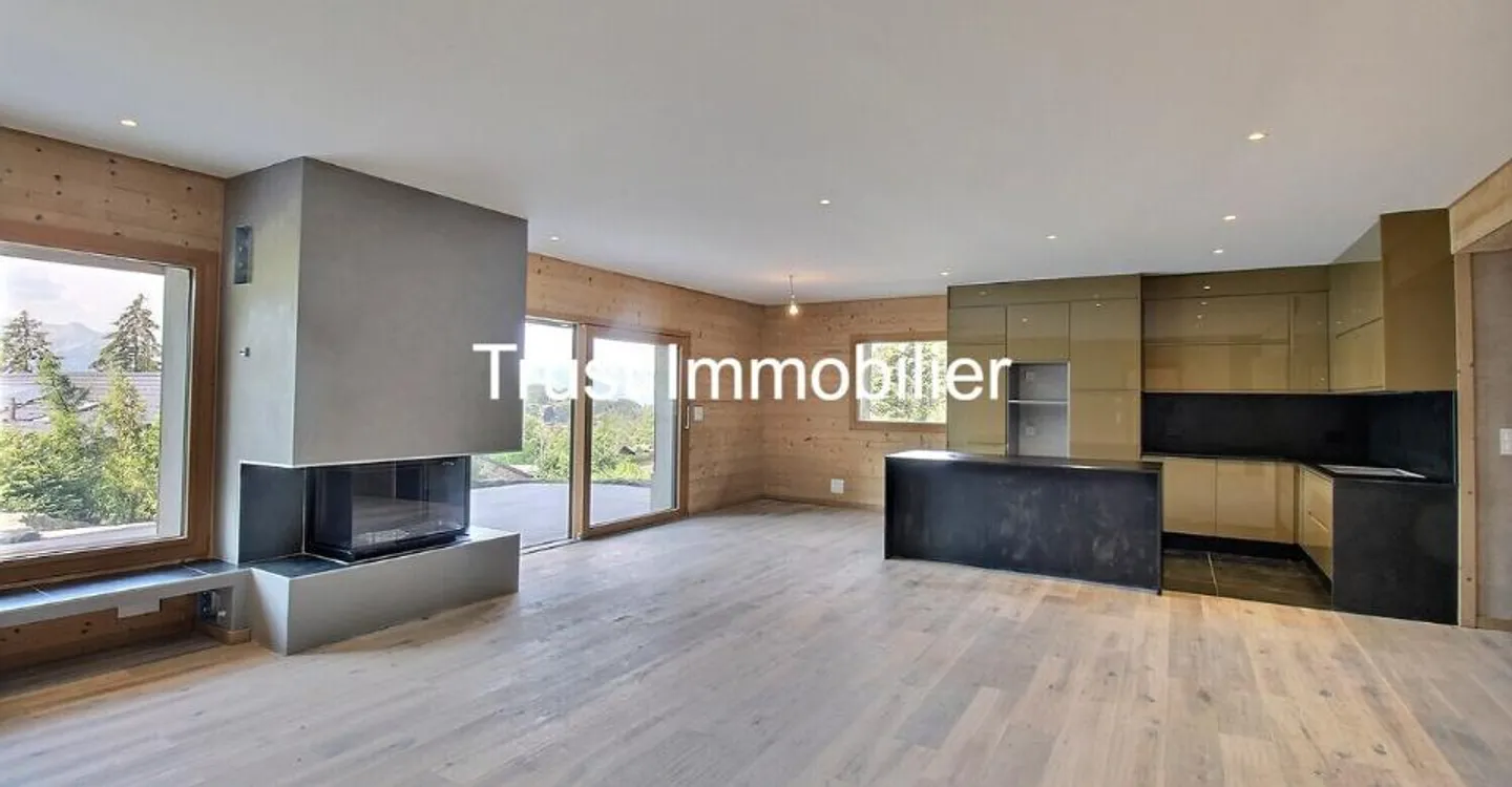 6002M-Gryon-Chalet 5.5 rooms renovated - Photo 2 of 13