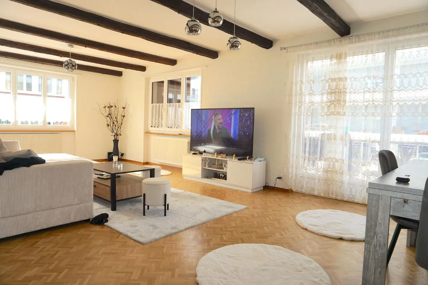 ARI-253 - Edificio con 3 appartamenti, 3 garage e 2 posti auto vicino alla stazione ferroviaria CFF - Foto 7 di 12