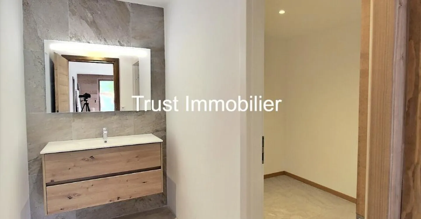 6002M-Gryon-Chalet 5.5 rooms renovated - Photo 10 of 13