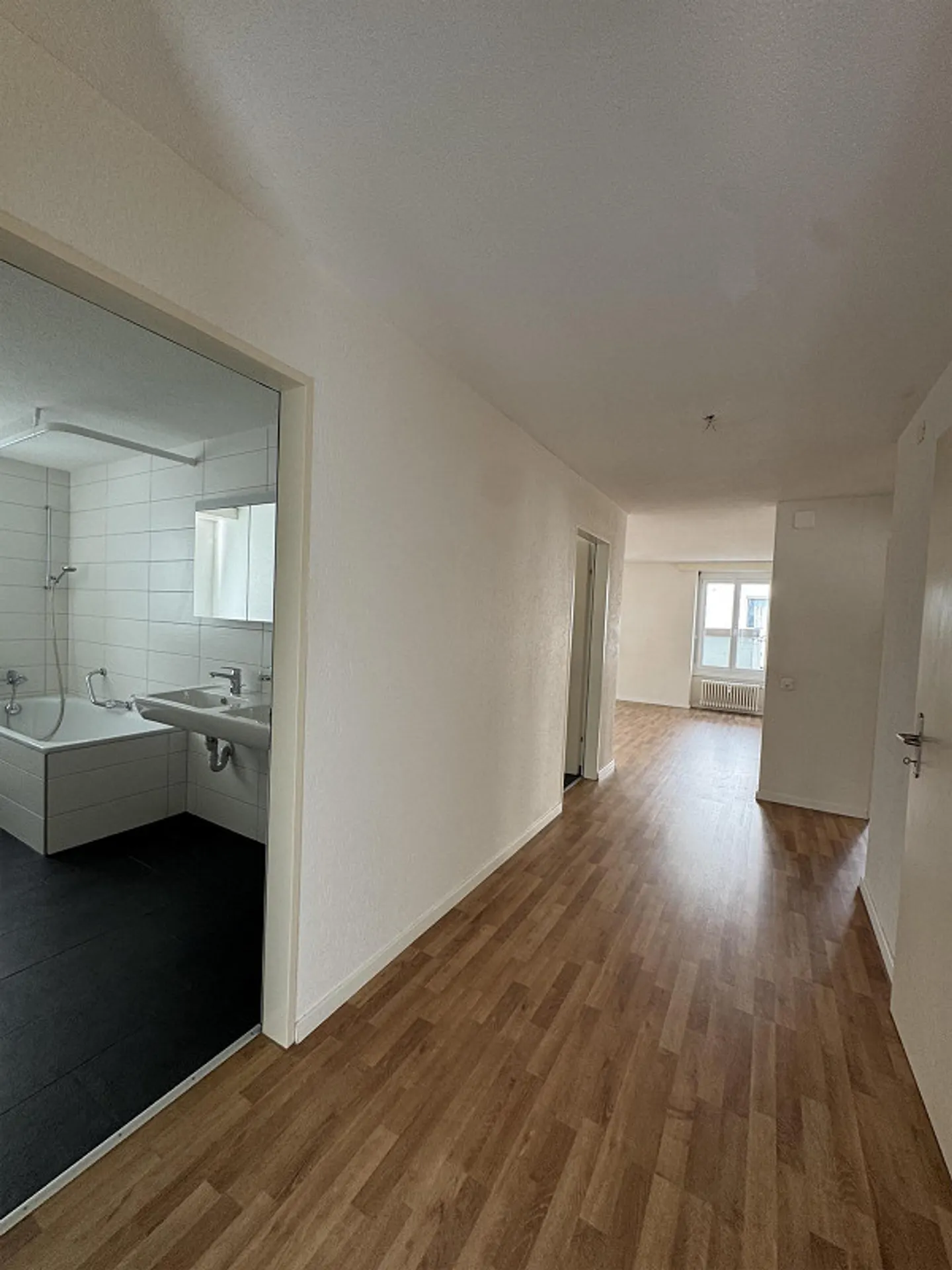 Ampio appartamento di 4,5 stanze al piano terra ad Arbon - Foto 7 di 8