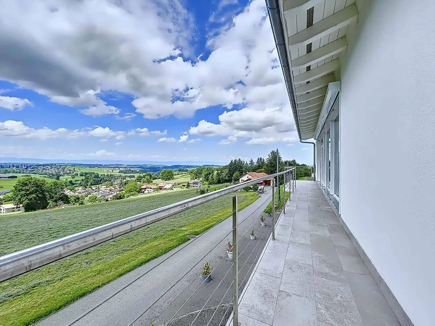 Detached house with exceptional view - Photo 7 of 13