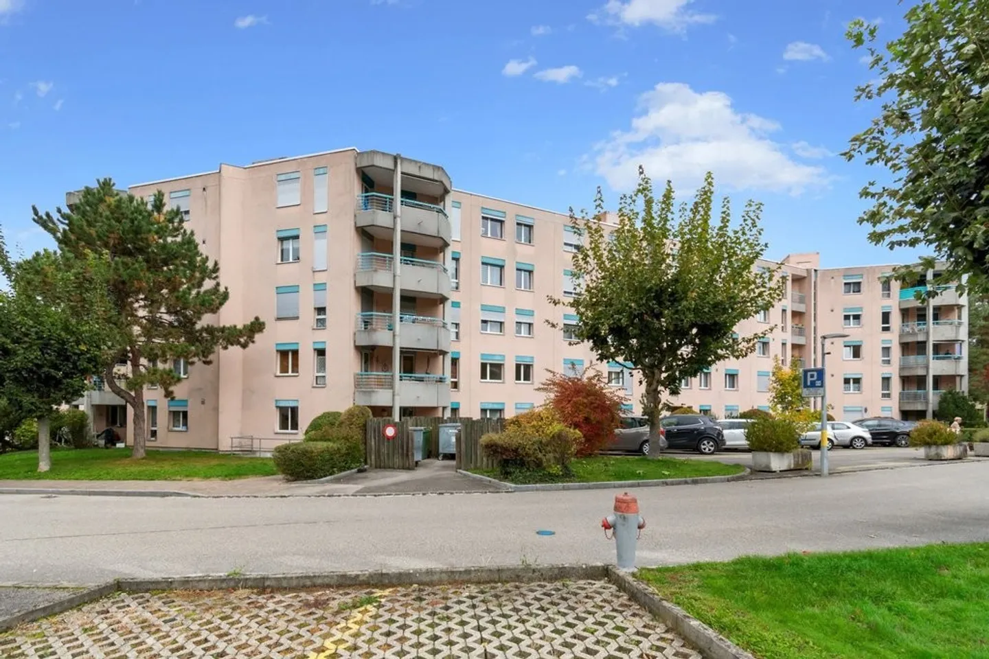 Charming Apartment in Quiet Area - Photo 1 of 8