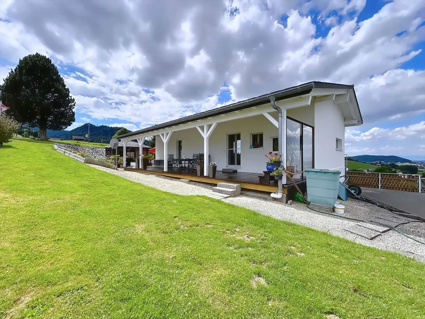 Detached house with exceptional view - Photo 10 of 13