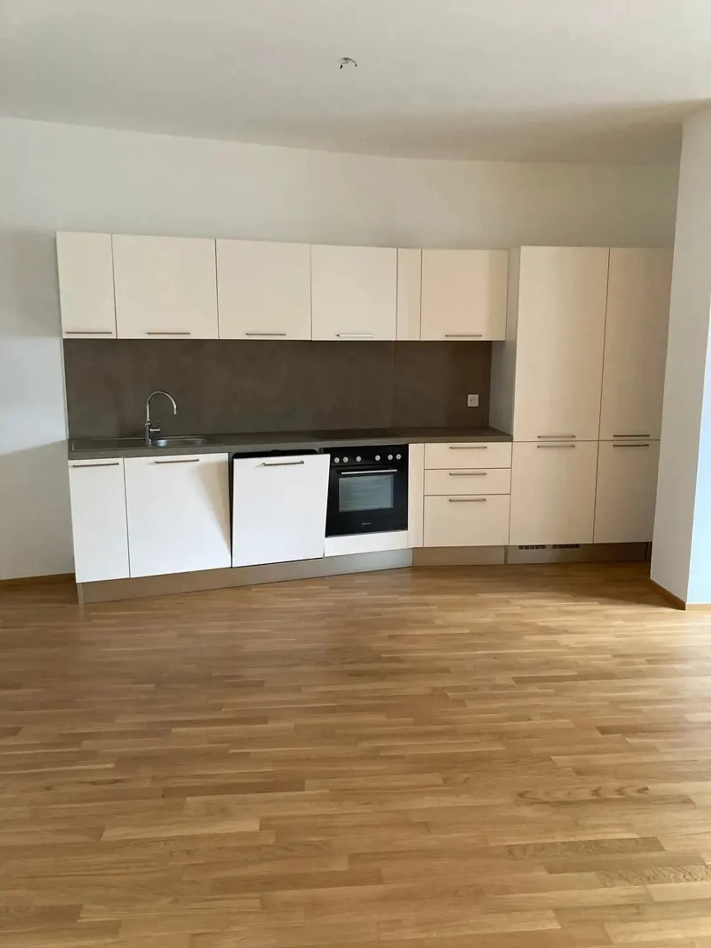 Bel appartement de 2,5 pièces - Photo 2 sur 5