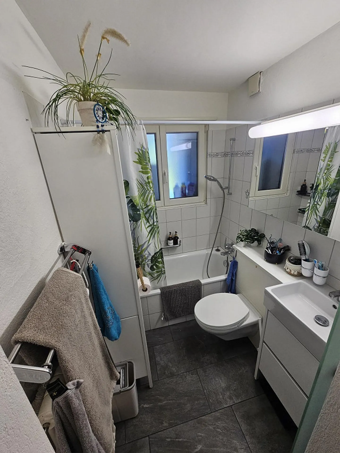 Helle 3.5-Zimmer-Wohnung mit Aussicht - Foto 2 von 9