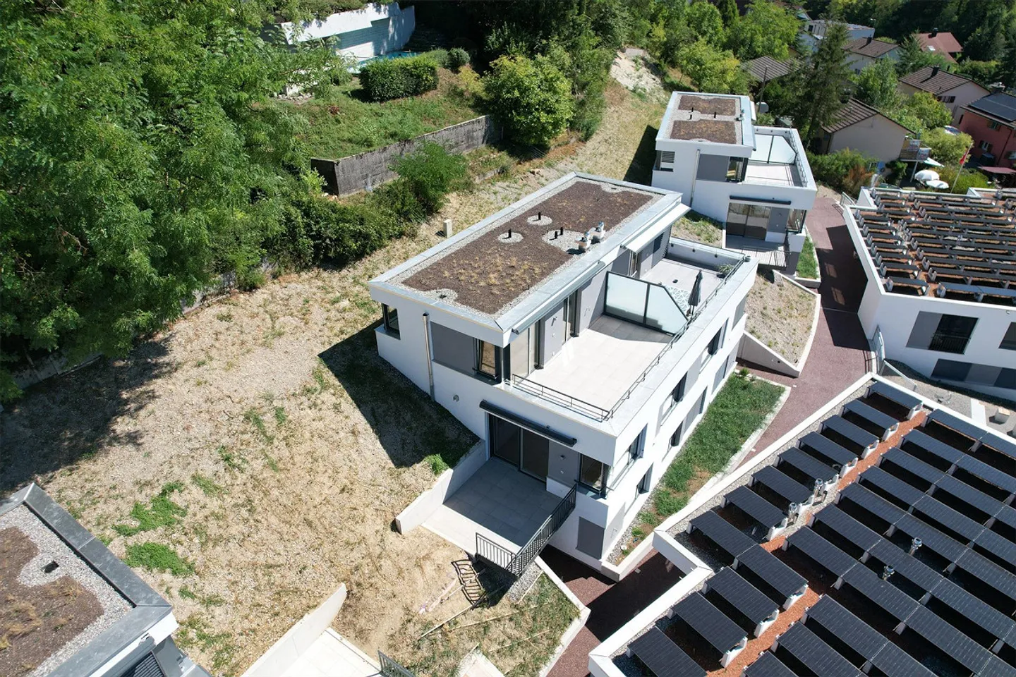 4.5-Zimmer-Doppeleinfamilienhaus an einzigartiger Hanlage - Foto 3 di 18