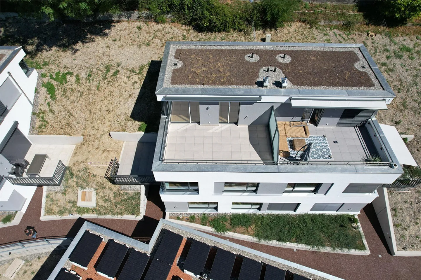 4.5-Zimmer-Doppeleinfamilienhaus an einzigartiger Hanlage - Foto 5 di 18